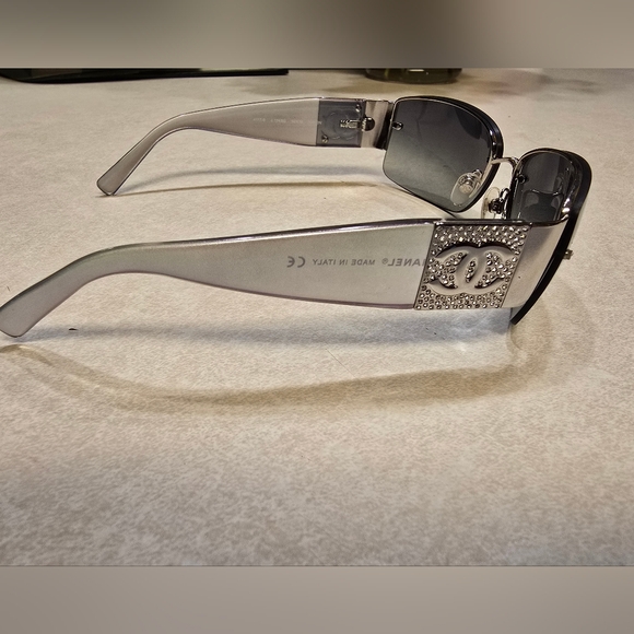 Rare*** Chanel womens iridescent frames 4117-B vintage NWOT crystal CC - Picture 16 of 17